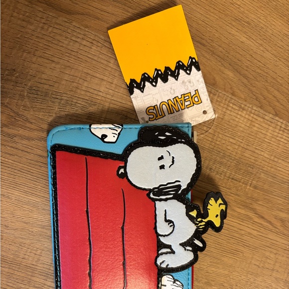Peanuts Blue and Red Snoopy Wallet/Cardholder - Picture 6 of 7
